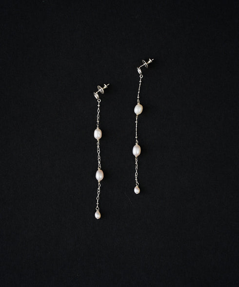 SV925 Drop Pearlピアス LAPUIS