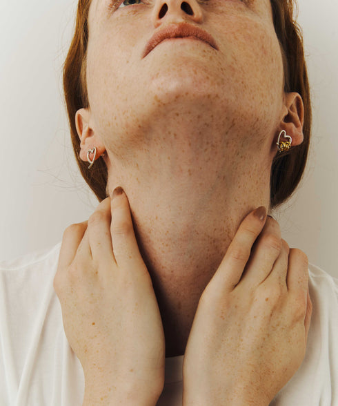 Line Coil HeartピアスM LAPUIS