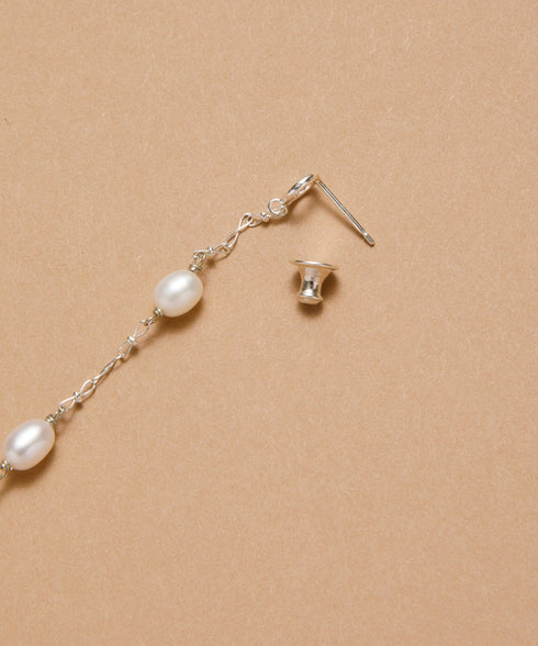 SV925 Drop Pearlピアス LAPUIS