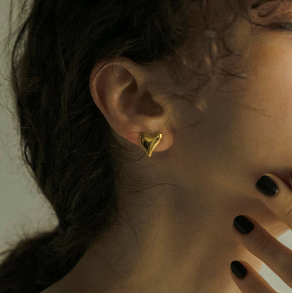 Coil Heart ピアス LAPUIS